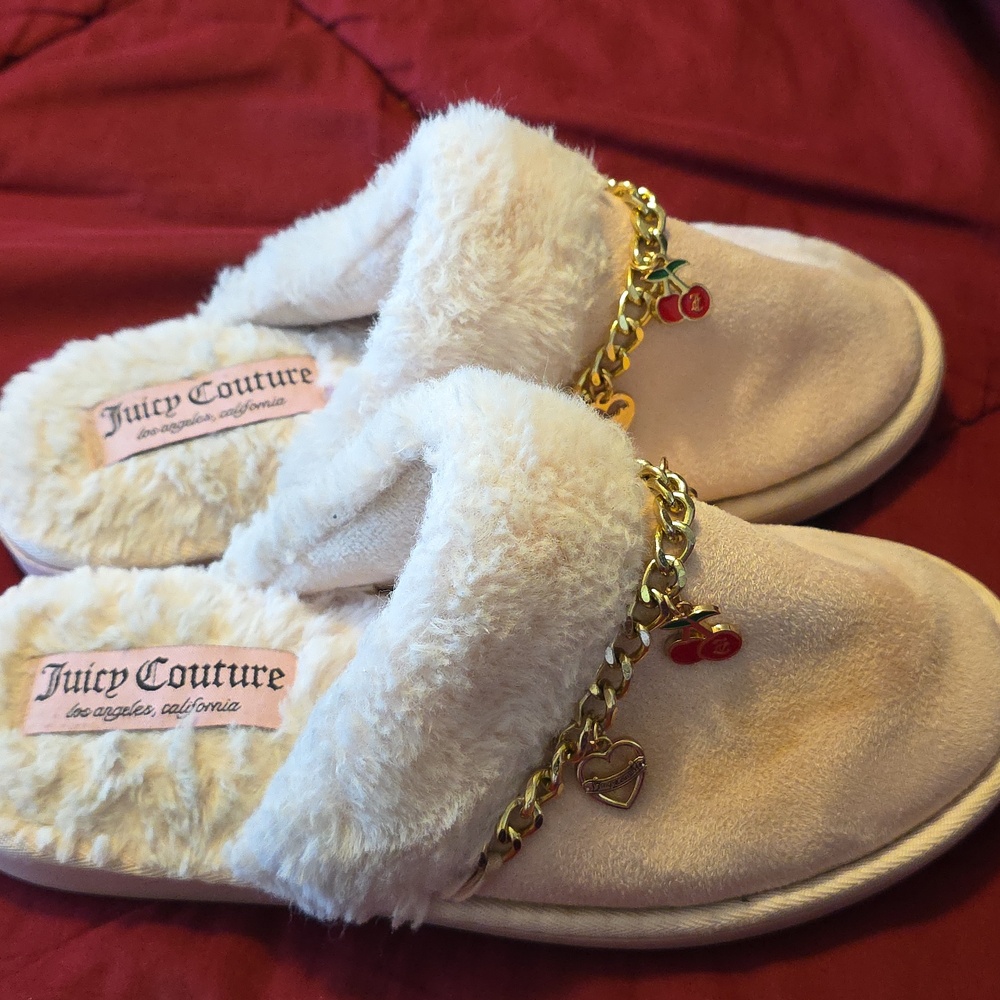 Juicy Couture Pink Faux Fur Charm Slip-On Mules - Picture 2 of 2